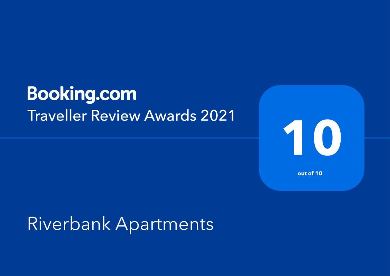 נאירן Riverbank Apartments מראה חיצוני תמונה